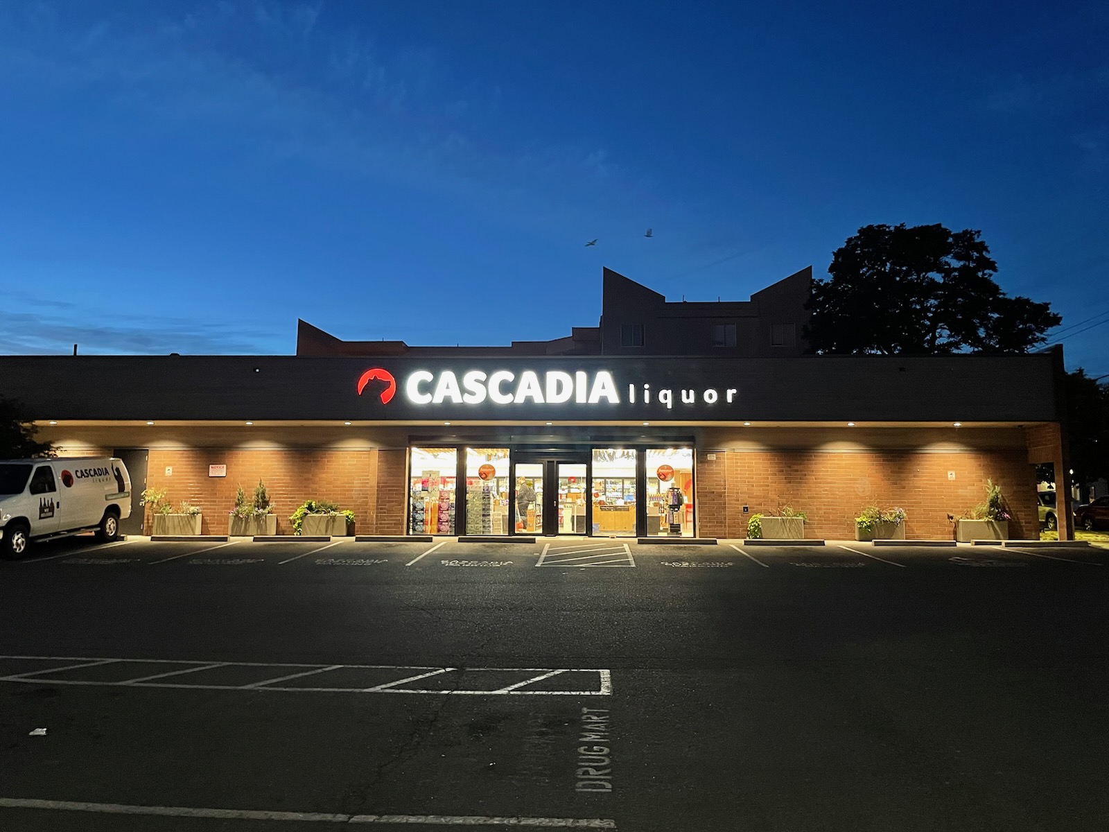 Read more about the article Cascadia liquor store workers join SEIU